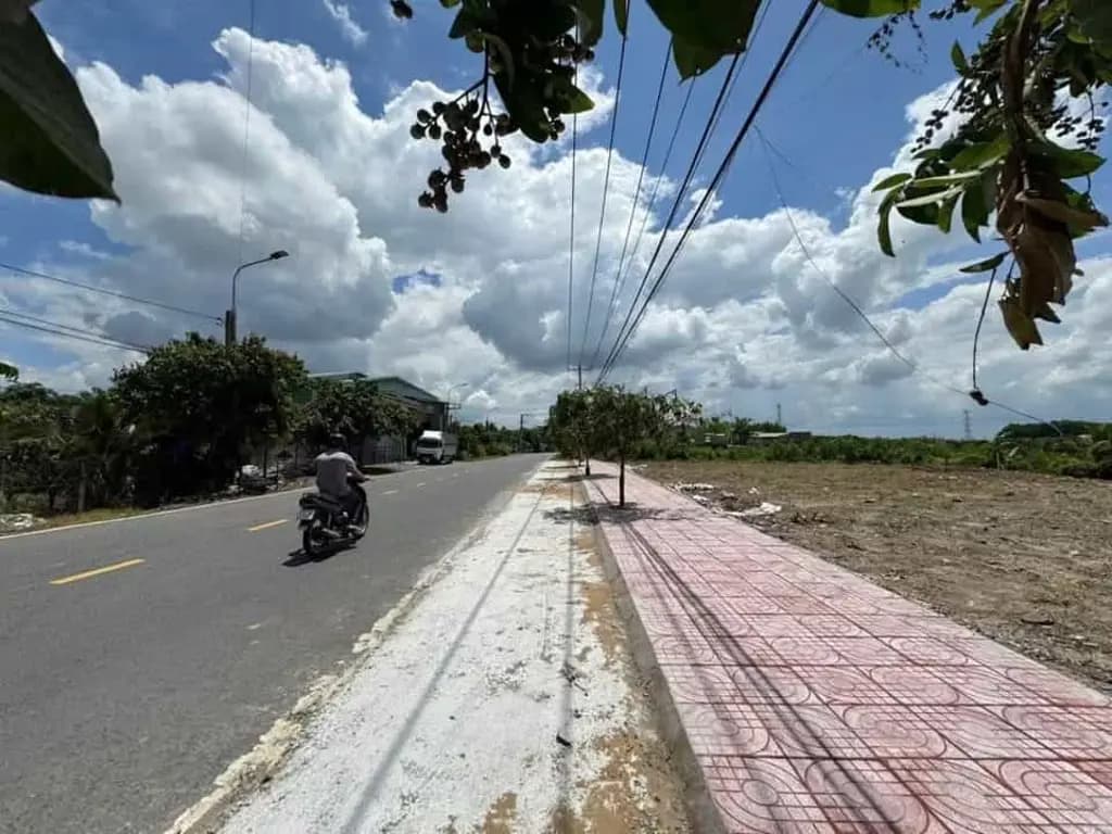 Main-Đất mặt tiền đường Hương Lộ 7, đường chính kết nối Bình Phước - Bình Dương - Đồng Nai-2