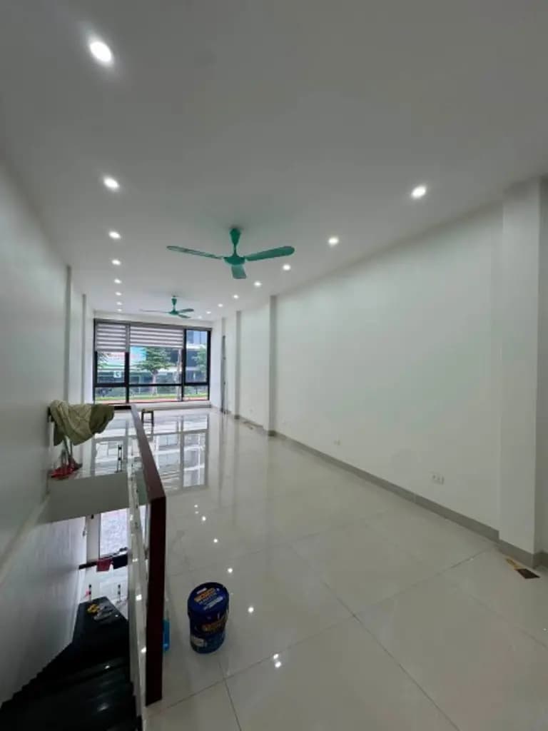 Main-Cho thuê nhà Mặt phố Nguyễn Lam kinh doanh đa ngành 40m2, 2 tầng, vỉa hè ô tô tránh chỉ 16tr/th-2