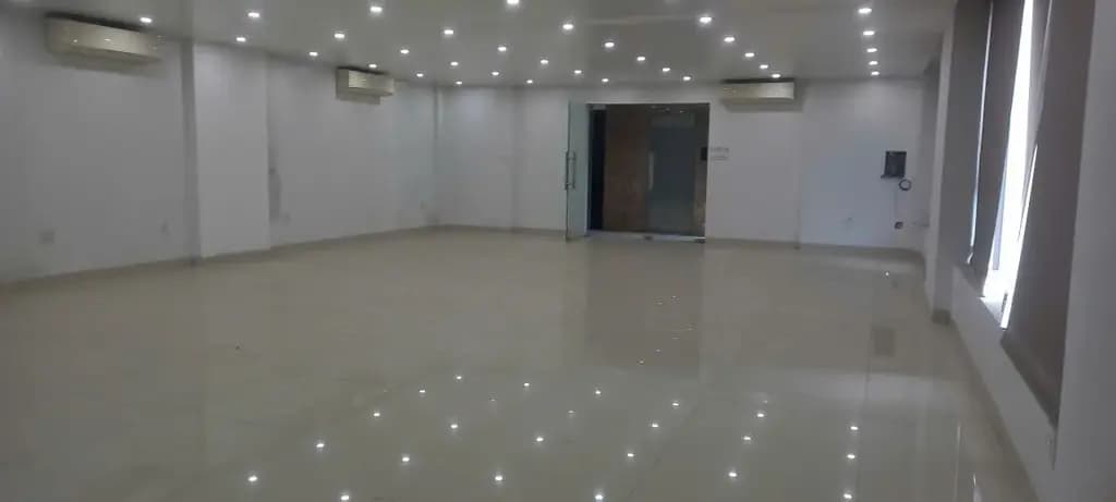 Main-Cho thuê MB tầng 3 làm VP phố Bùi Quốc Khái, Linh Đàm, Hoàng Mai dt 100m2, 15tr/th.-0
