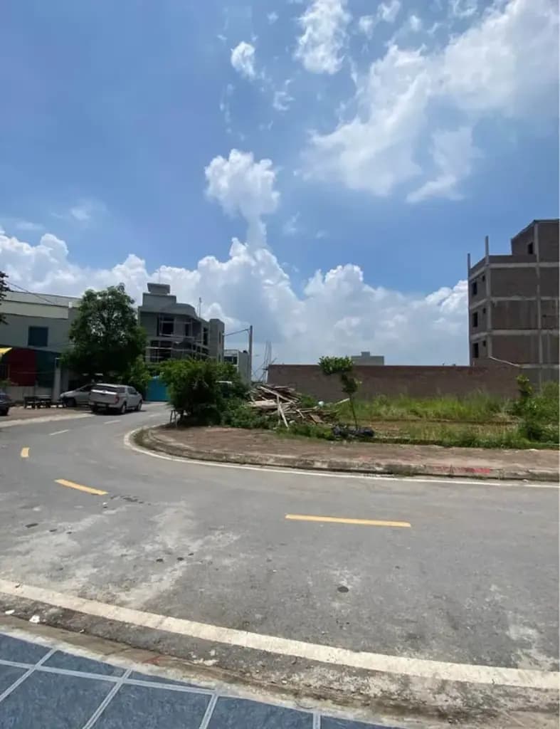 Main-Bán Đất 100m2 có sẵn 100 m2 thổ cư giá 1.3 tỷ tại Phường Xuân Khanh Thị xã Sơn Tây Hà Nội-0