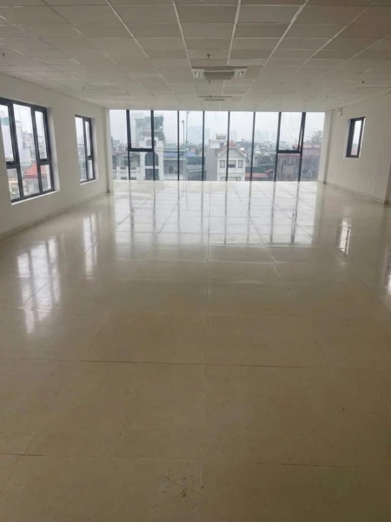 Main-Cho thuê văn phòng tại 26, phố Đại La, 35 triệu, 180m2, mặt tiền 9m-2