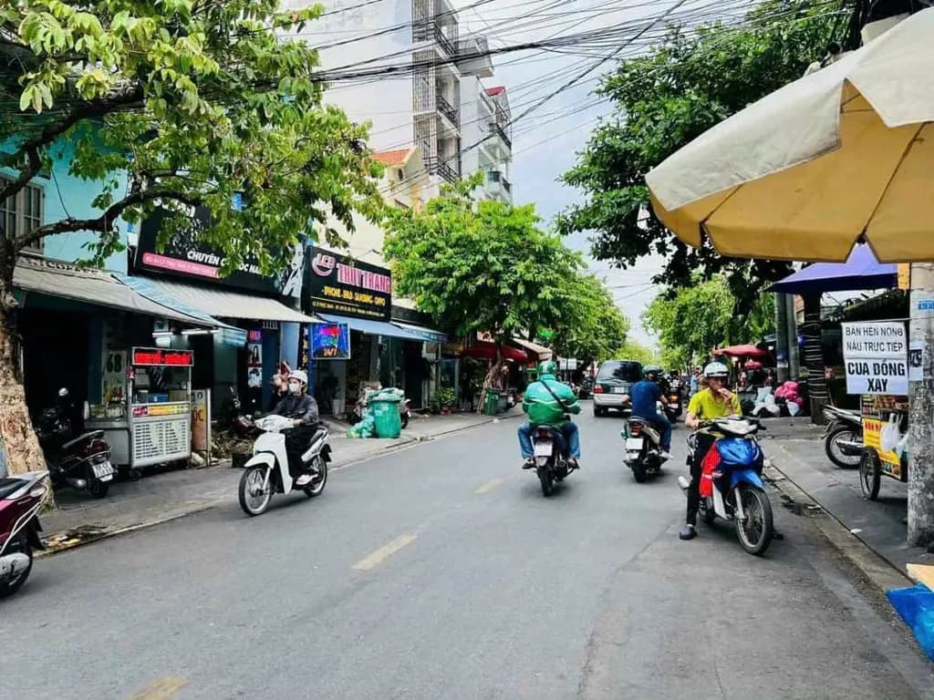 Main-Bán Nhà Mặt Tiền Lý Phục Man . Quận 7. DT 12x28m Sh 300m2. Giá tốt 50 tỷ-0