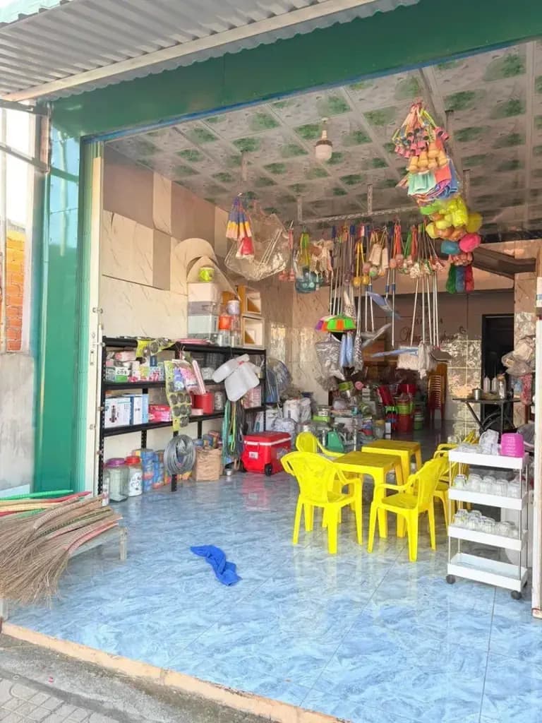 Main-CHÍNH CHỦ BÁN GẤP NHÀ 8X31,3m=251m2 MT 40m ĐƯỜNG TL328, DÂN ĐÔNG TIỆN BUÔN BÁN GIÁ 3,2 TỶ-1