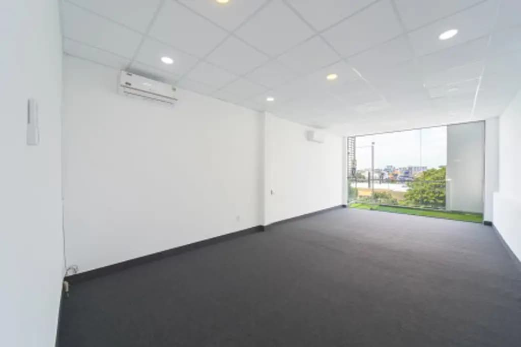 Main-Cho thuê văn phòng (16-40m2) ngay Trung Tâm Triển Lãm Tân Bình, Ngã 4 Bảy Hiền.-5