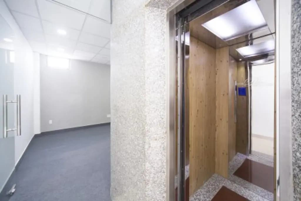 Main-Cho thuê văn phòng (16-40m2) ngay Trung Tâm Triển Lãm Tân Bình, Ngã 4 Bảy Hiền.-3
