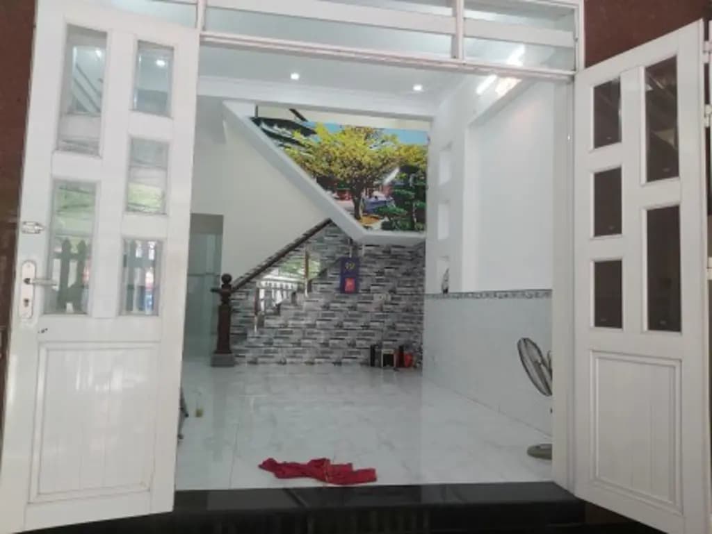 Main-Cho thuê nhà mặt tiền kinh doanh buôn bán trước cổng trường PHTH-1