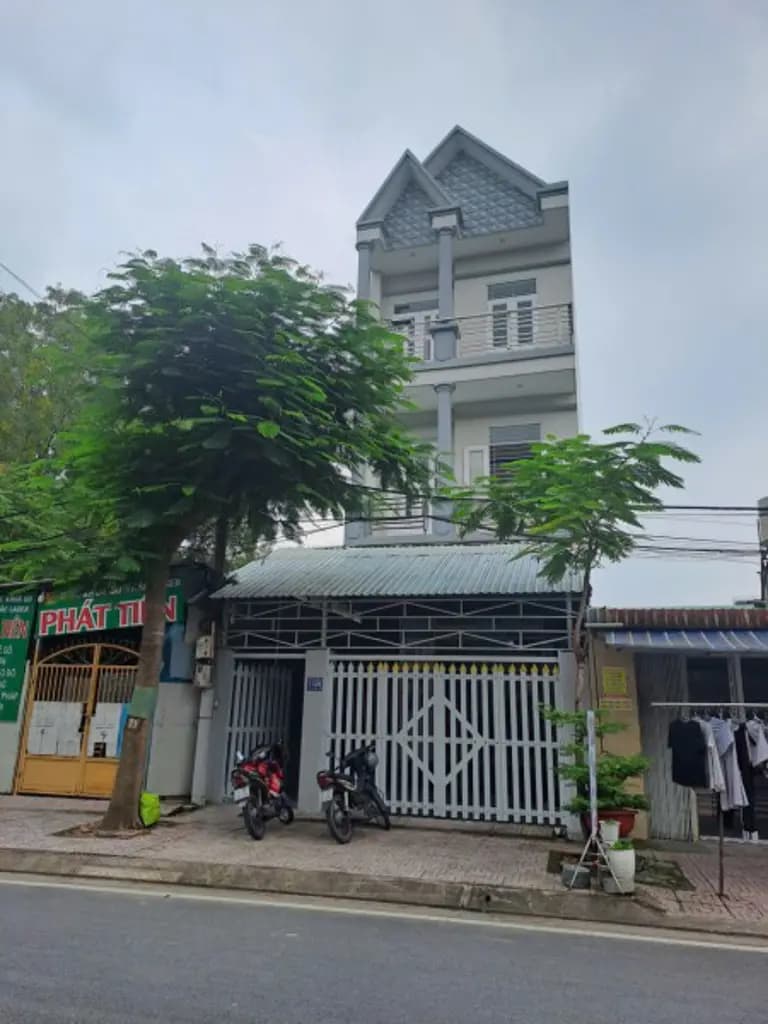 Main-Cho thuê nhà mặt tiền kinh doanh buôn bán trước cổng trường PHTH-0