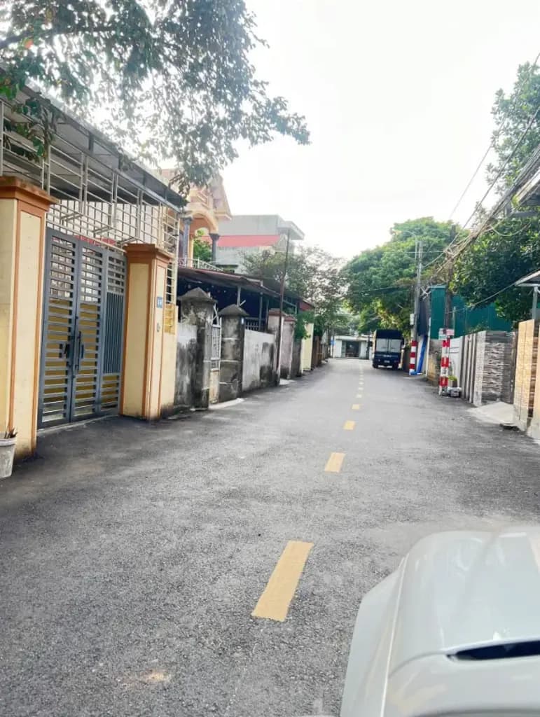 Main-Bán Đất 100m2 có sẵn 100 m2 thổ cư giá 2 tỷ tại Phường Xuân Khanh Thị xã Sơn Tây Hà Nội-0
