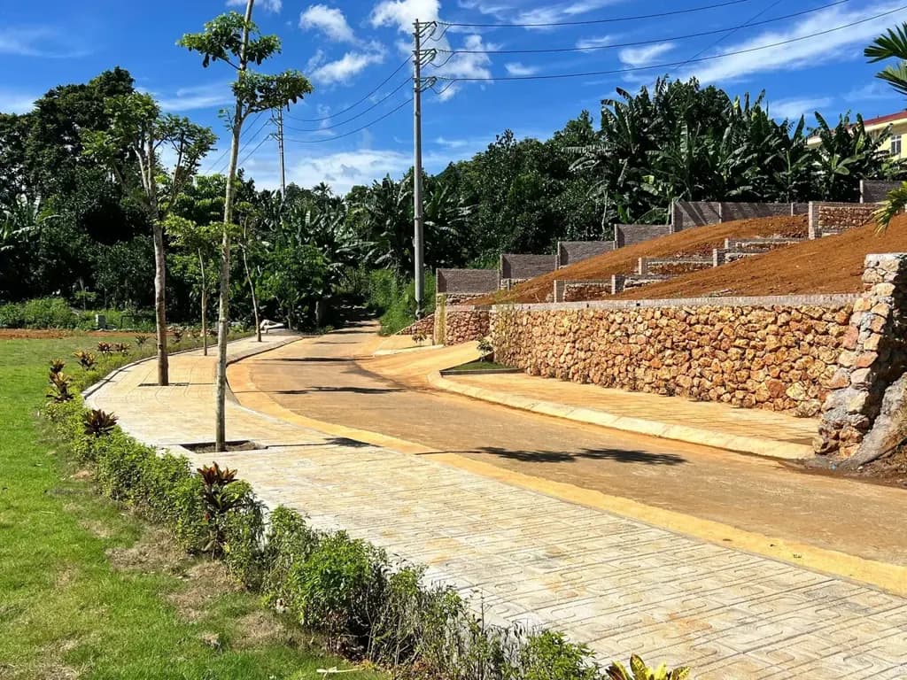 Main-🚀 ĐẤT KHOÁNG NÓNG KIM BÔI GIÁ HƠN 5 TRIỆU/M² LIỆU CÒN TỒN TẠI KHI HẠ TẦNG VÀ DU LỊCH BỨT PHÁ?-4