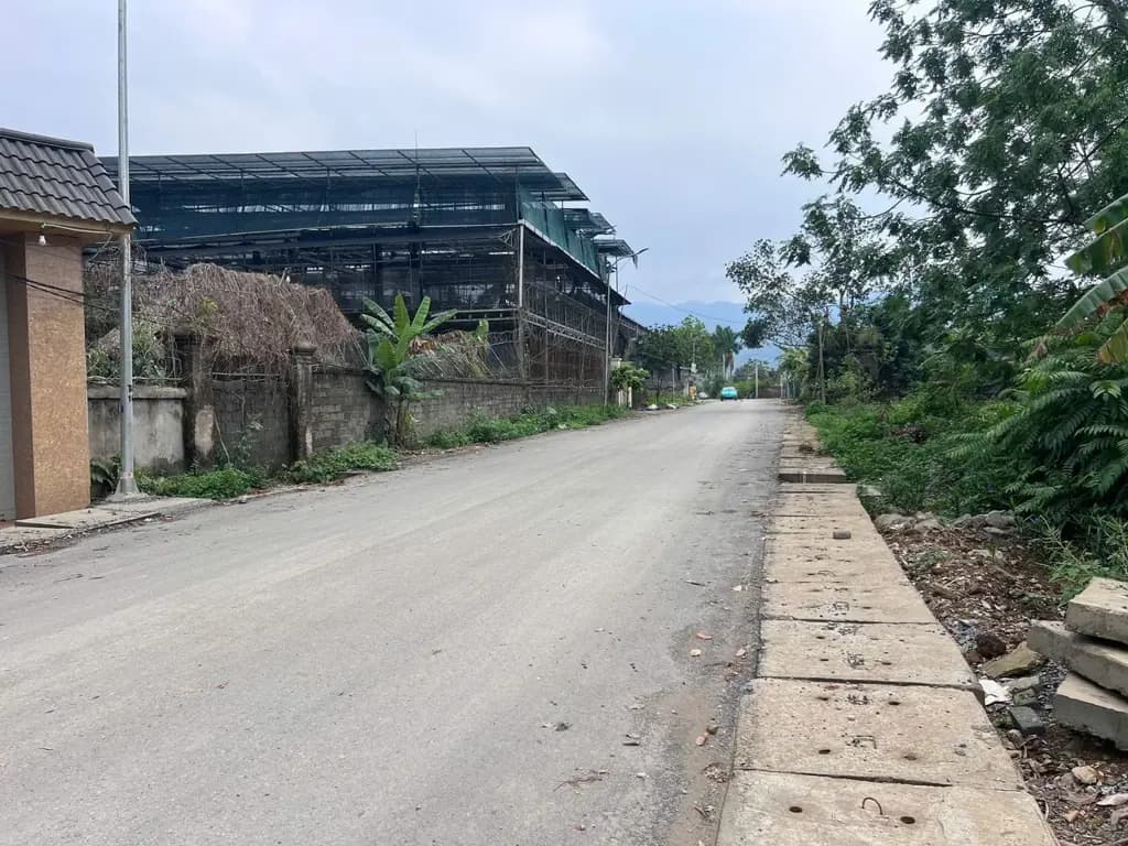 Main-Bán Đất 1680m2 có sẵn 200 m2 thổ cư giá 12 tỷ tại Xã Nhuận Trạch Huyện Lương Sơn Hòa Bình-1