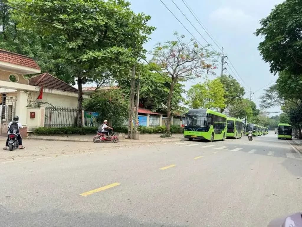 Main-Bán Đất 100m2 có sẵn 100 m2 thổ cư giá 1.78 tỷ tại Phường Xuân Khanh Thị xã Sơn Tây Hà Nội-0