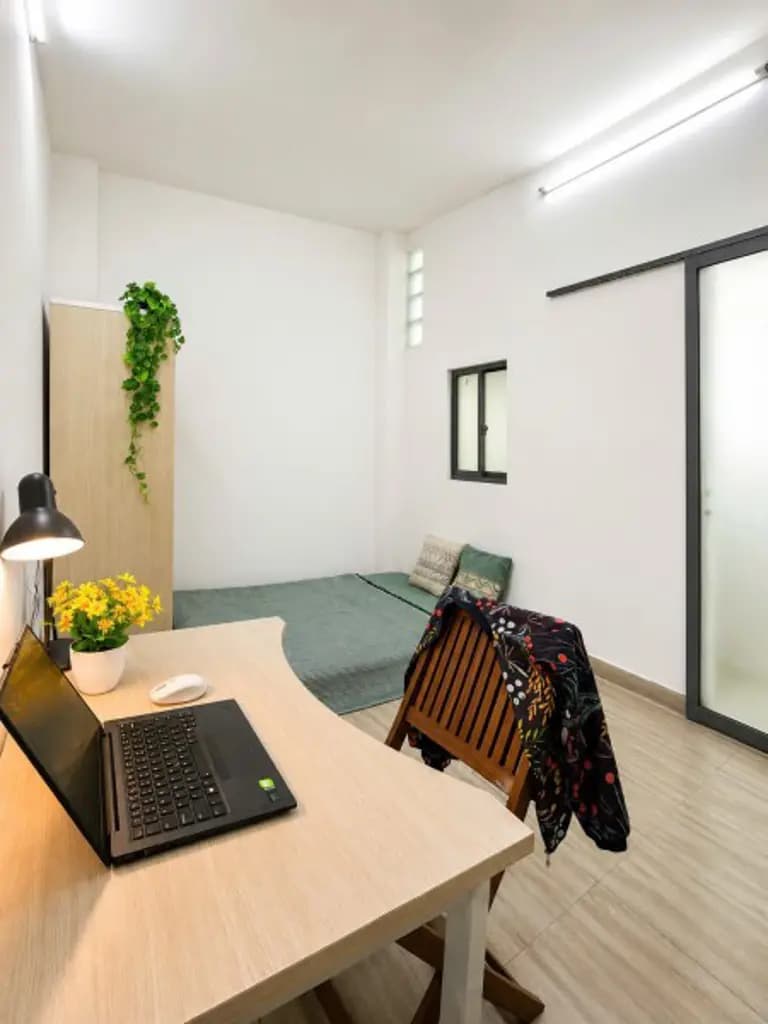 Main-Trống sẵn phòng có nội thất, ban công, đi bộ tới Van Lang CS3, binh thanh-5