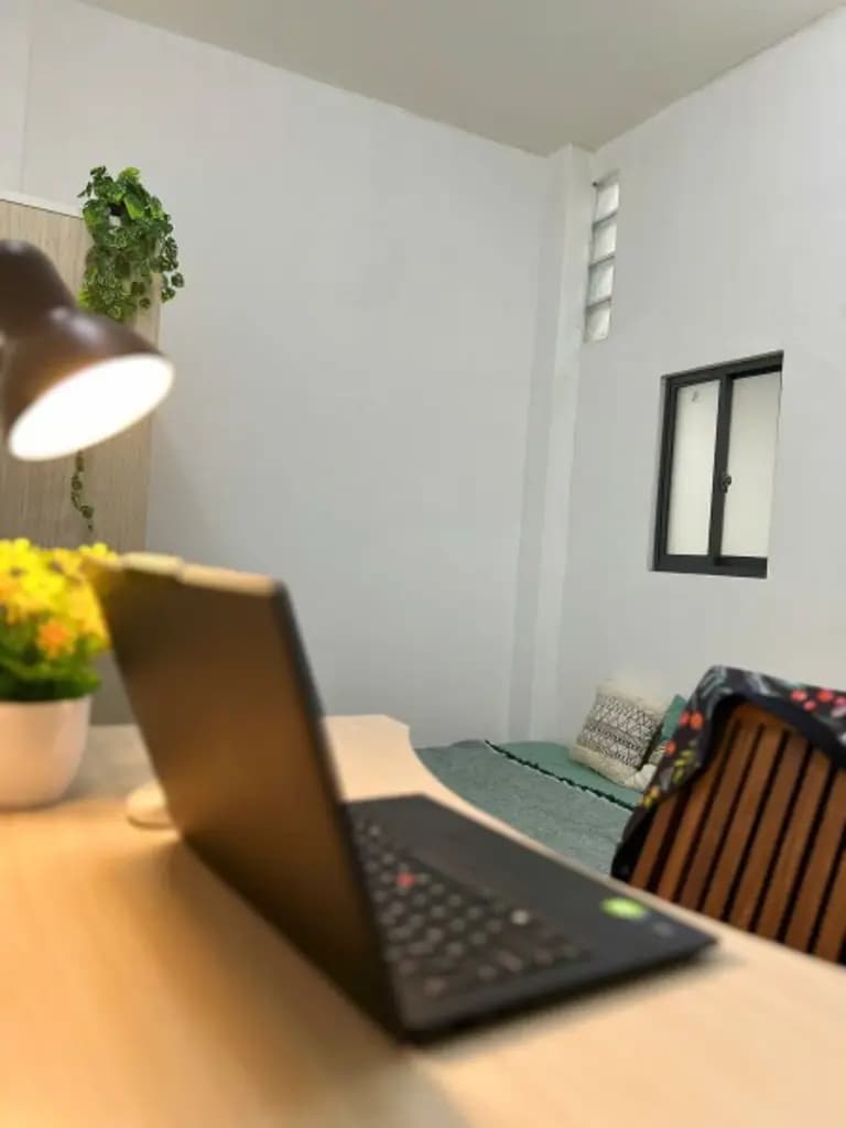 Main-Trống sẵn phòng có nội thất, ban công, đi bộ tới Van Lang CS3, binh thanh-3
