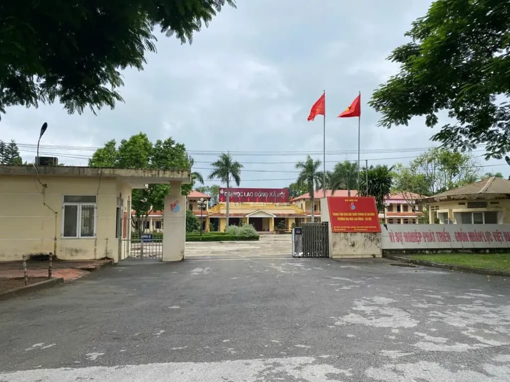 Main-Bán Đất Phường 50m2 thổ cư sẵn sổ đỏ giá 1.6 tỷ tại Phường Xuân Khanh Thị xã Sơn Tây Hà Nội đầu tư tích sản, xây nhà ở, sinh viên trọ 20tr một tháng-2