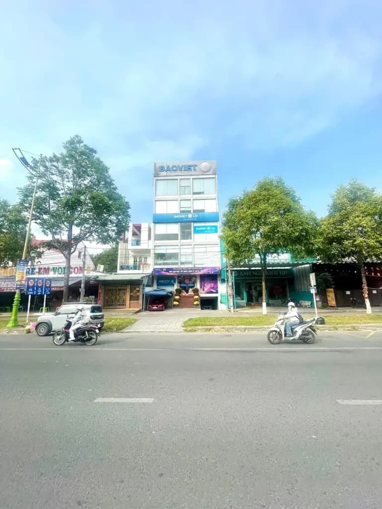 Main-Cho thuê tòa nhà đường Võ Văn Kiệt 5 lầu có thang máy-1