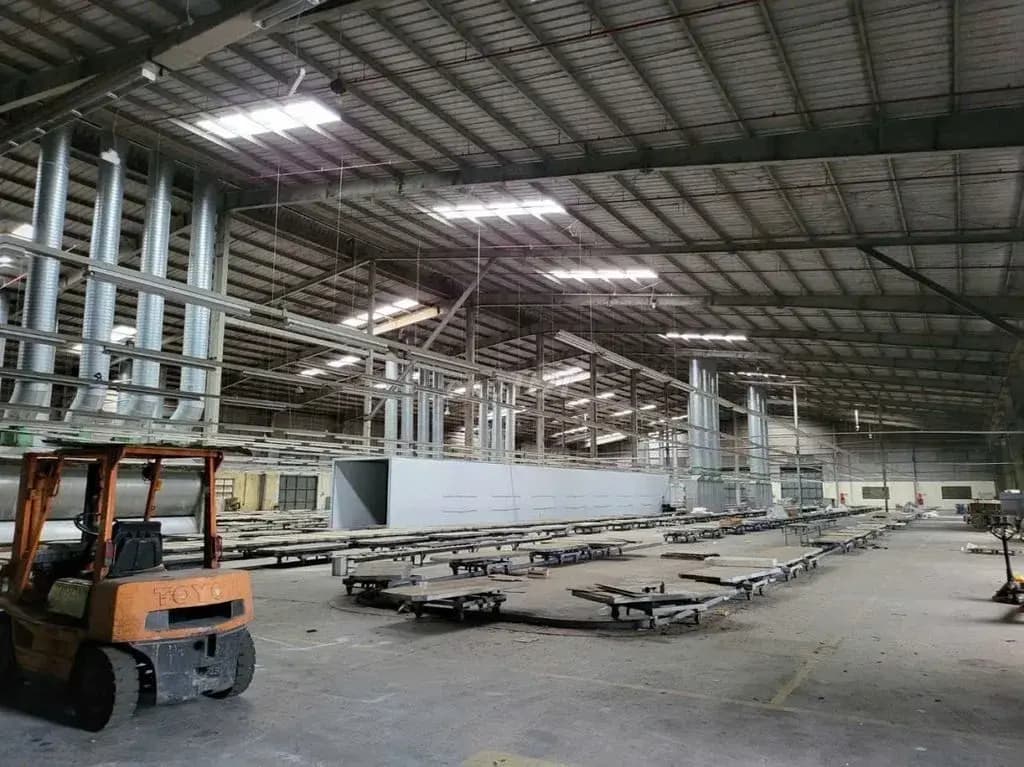 Main-Xưởng 9000m2 Bến Cát , Gía : 2.3 usd /m2 PCCC tự động G.tờ đầy đủ-1