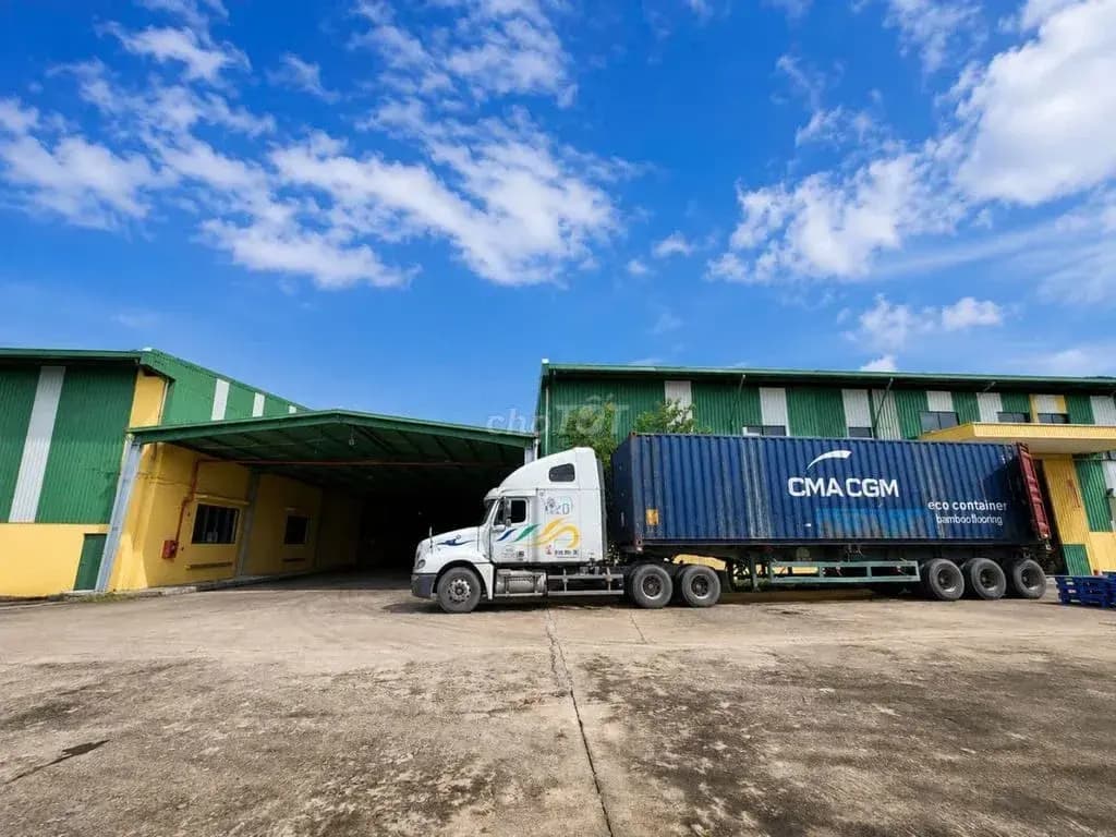 Main-Xưởng 9000m2 Bến Cát , Gía : 2.3 usd /m2 PCCC tự động G.tờ đầy đủ-0