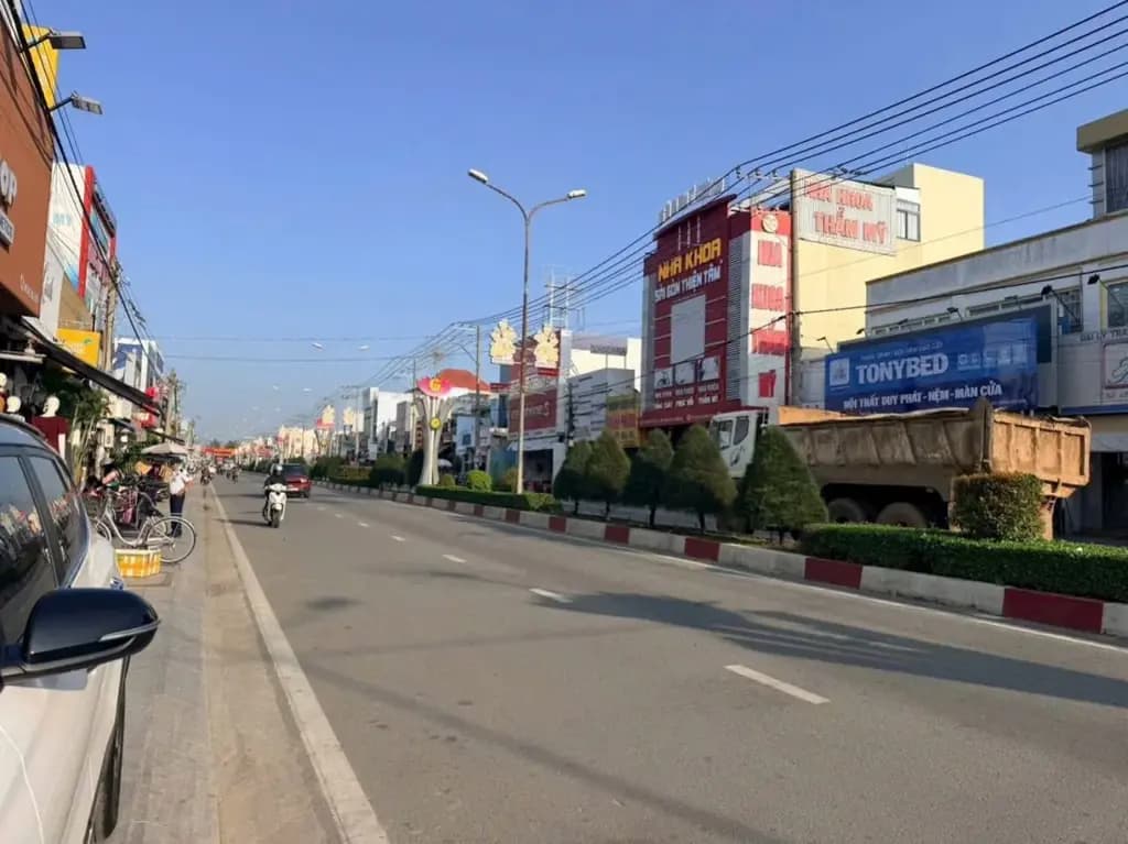 Main-Mặt tiền nguyễn hữu thọ ngan 10,58m trung tâm thị trấn bến lức tổng diện tích 262m2 ngộp ( rẻ nhất chục đường hiện tại )-2