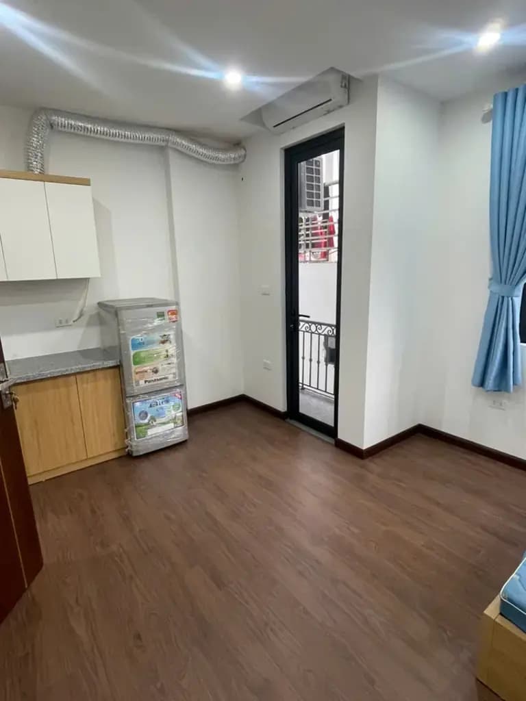 Main-Cho thuê Ccmn đẹp thoáng giá rẻ ngõ 603 Lạc Long Quân, Tây Hồ-0
