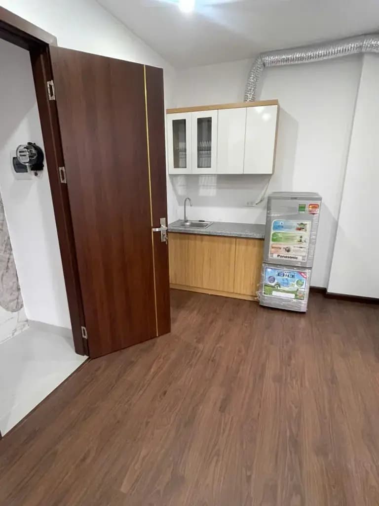 Main-Cho thuê Ccmn đẹp thoáng giá rẻ ngõ 603 Lạc Long Quân, Tây Hồ-3