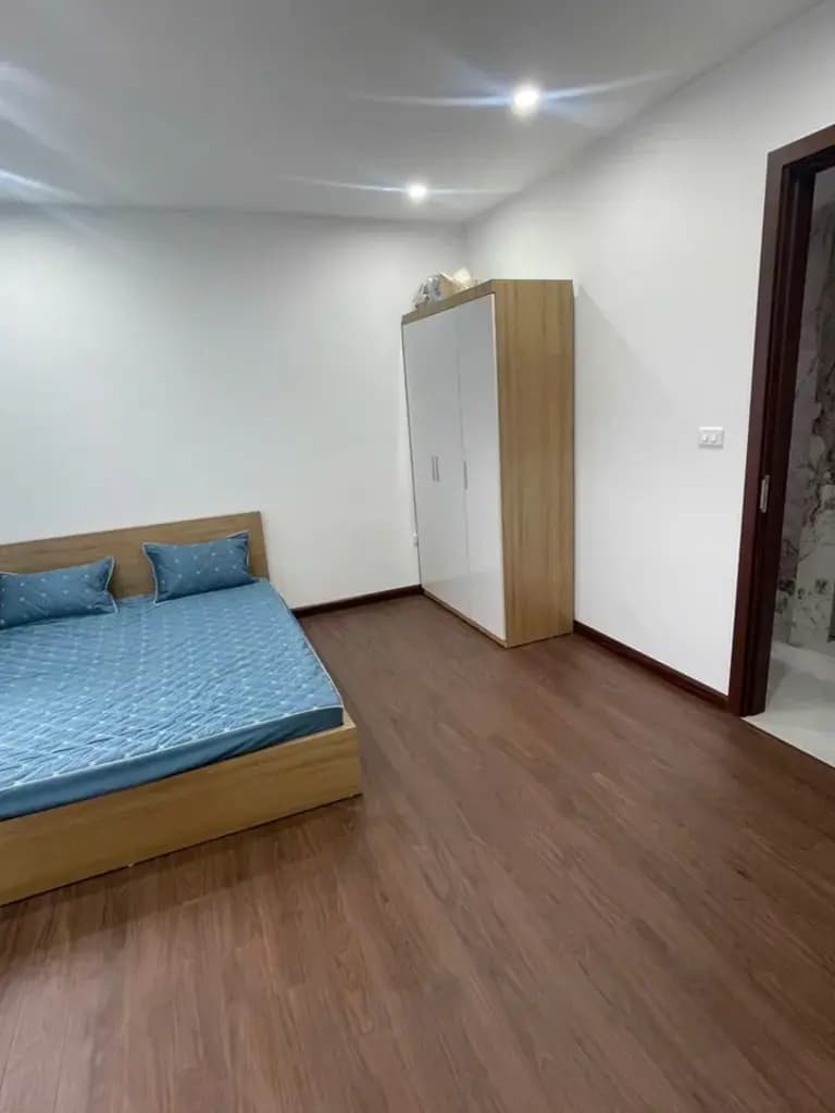 Main-Cho thuê Ccmn đẹp thoáng giá rẻ ngõ 603 Lạc Long Quân, Tây Hồ-2