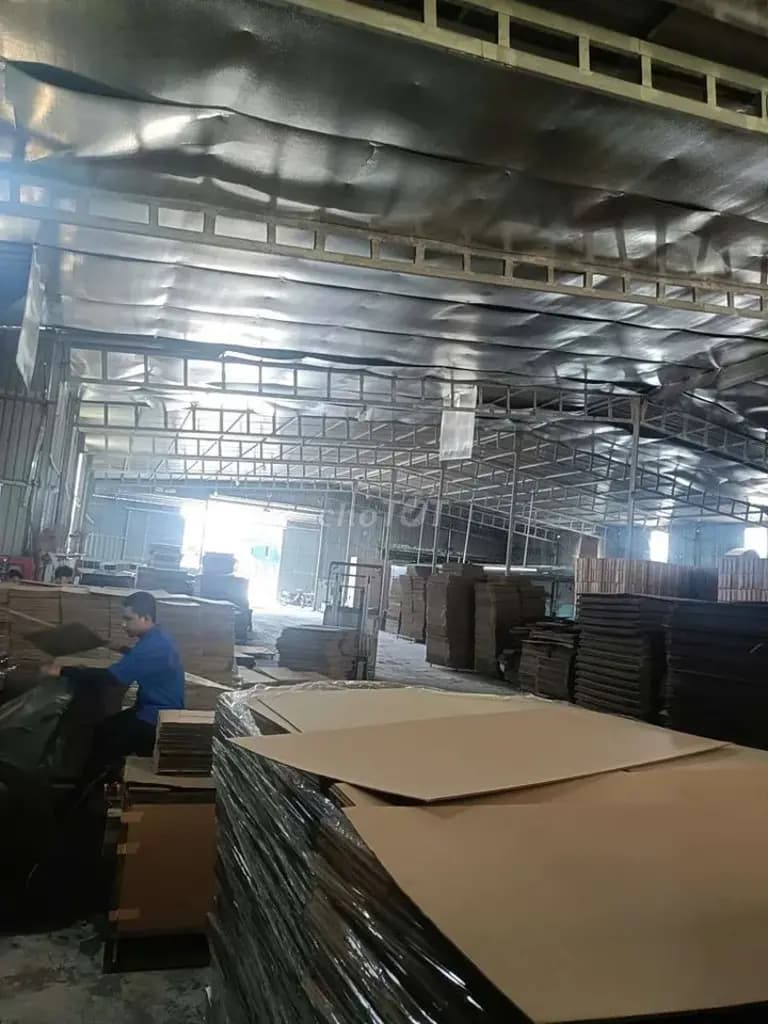 Main-Xưởng Tân Uyên 1100m/40tr có 3 pha sx-0