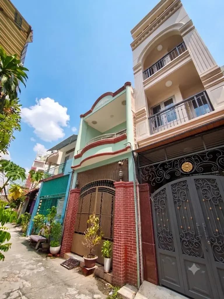 Main-Bán Nhà 86m2-2 lầu hẻm ô tô phù hợp xây mới ngay Nơ Trang Long-0