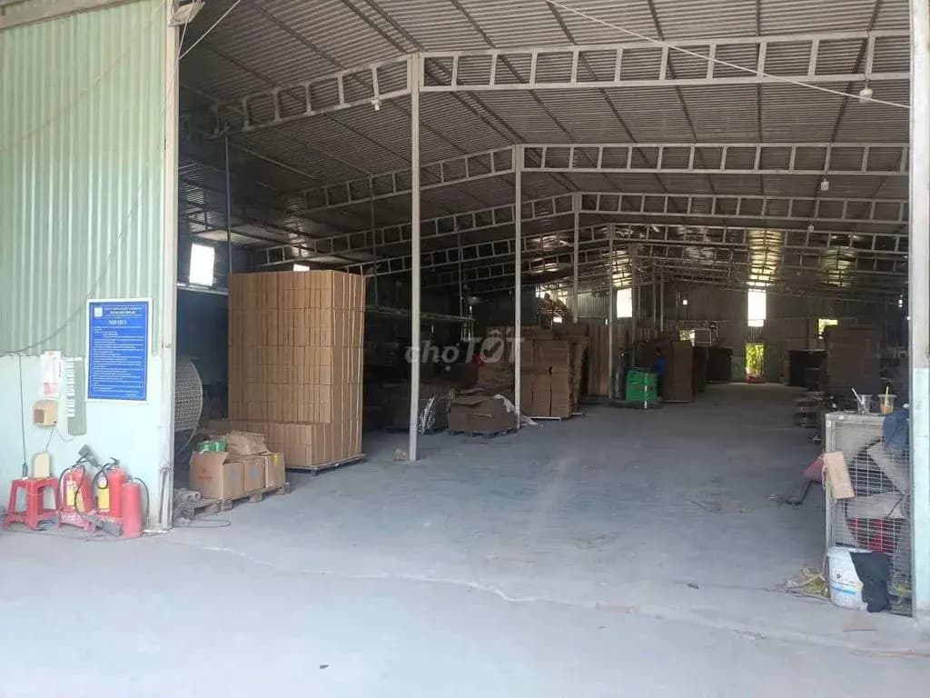 Main-Xưởng Tân Uyên 1100m/40tr có 3 pha sx-2