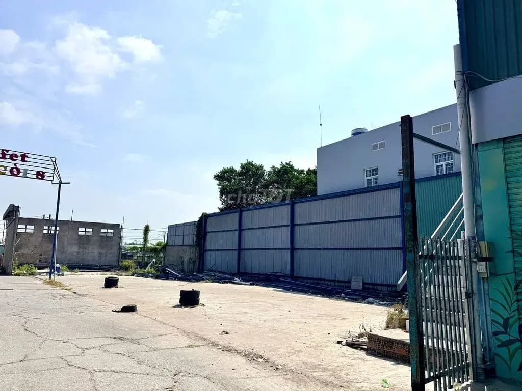 Main-Cho thuê mặt bằng 1.000m² đường Nguyễn Tri Phương, Thủ Dầu Một-3