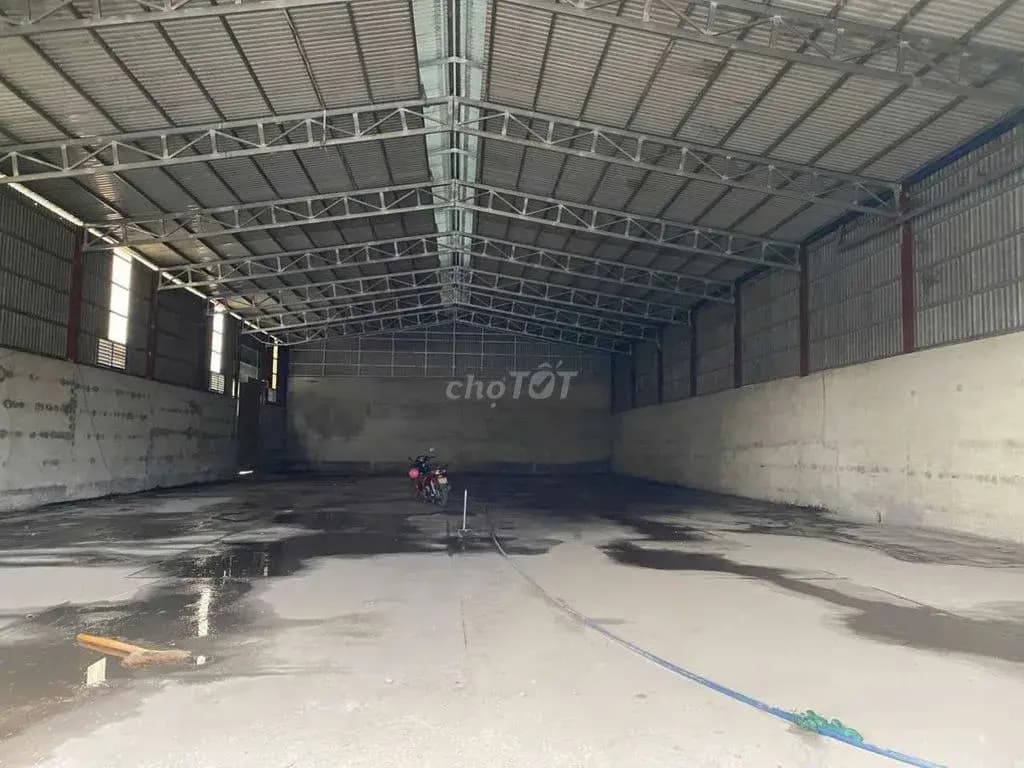 Main-Cho thuê Kho, nhà xưởng 700m2 giá 35 triệu tại - Chọn - Phường Khánh Bình Thị xã Tân Uyên Bình Dương-1