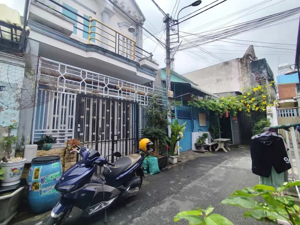 Main-Bán nhà hẻm xe hơi, gần Phan Văn Hớn, xã Bà Điểm, KT 5,1x9m, 2 tầng, giá 3,25 Tỷ-2