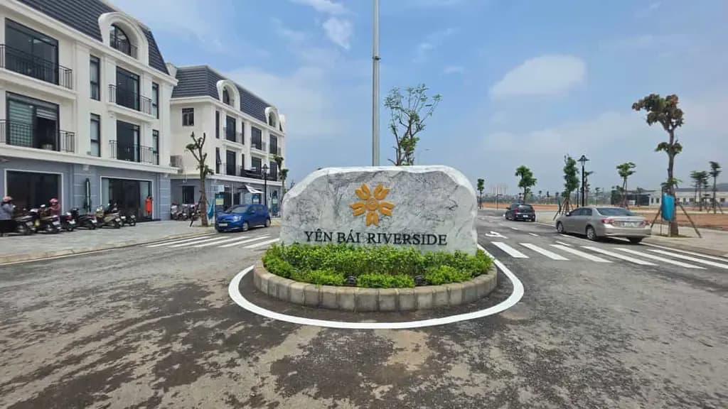 Main-CHÍNH CHỦ BÁN 100M YÊN BÁI RIVERSIDE - ĐƯỜNG BÁCH LẪM | SỔ ĐỎ SẴN | 2,4 TỶ-0
