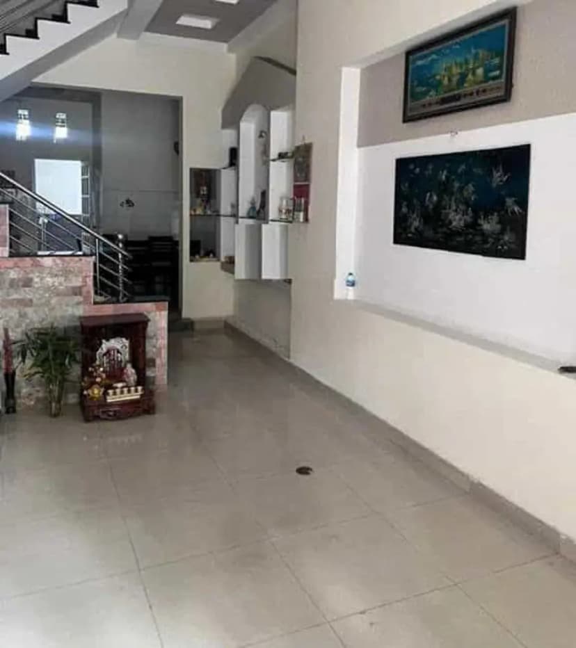NGUYÊN CĂN MẶT TIỀN KDC HỒNG LONG 5Mx 20M TRET 2 LẦU GIÁ 15TR