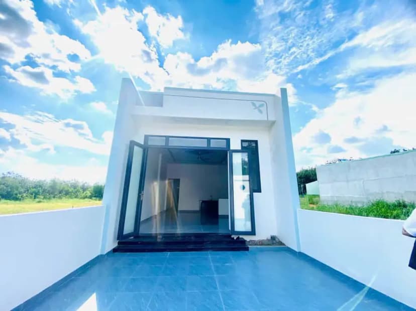 Bán gấp căn nhà và đất mới xây ở luôn, tổng DT 155m2 ODT sát KCN Minh Hưng, giá rẻ 500tr