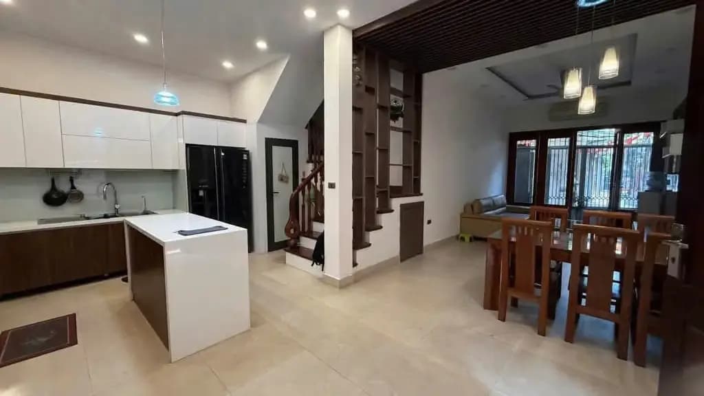 Main-Cho thuê nhà nguyên căn phố Vũ Thạnh , 4 ngủ - ô tô đỗ cửa-0