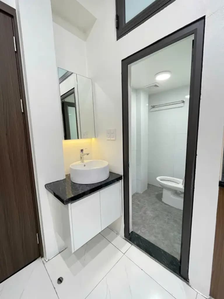 Main-Cho Thuê Ccmn 24m Full đồ đẹp thoáng ban công cửa sổ tại 204 Tôn Đức Thắng, Đống Đa-4