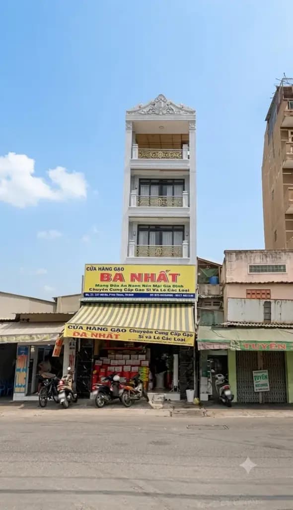 Nhà 5 tầng mặt tiền kinh doanh Bùi Văn Ba P. Tân Thuận Đông Q7 - Vị trí dân cư đông đúc