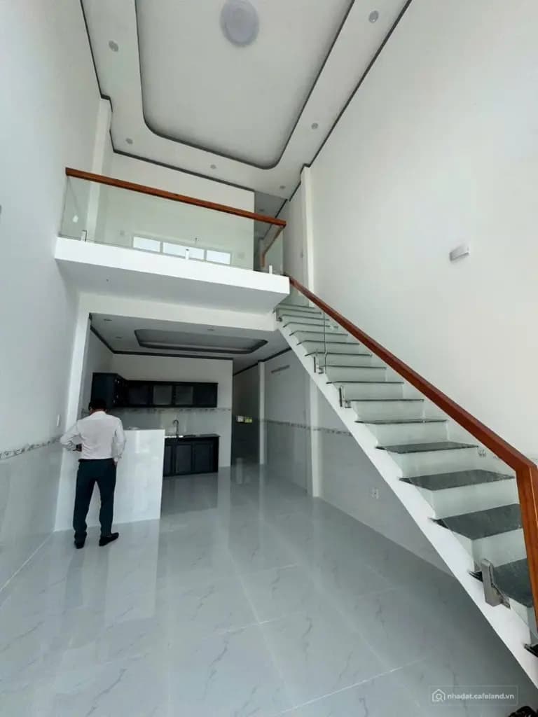 Main-Cần Bán Gấp Nhà Gác Lửng 3 Phòng Ngủ , Sổ Hồng Riêng Thổ Cư Giá 1 tỷ 350 Triệu-1