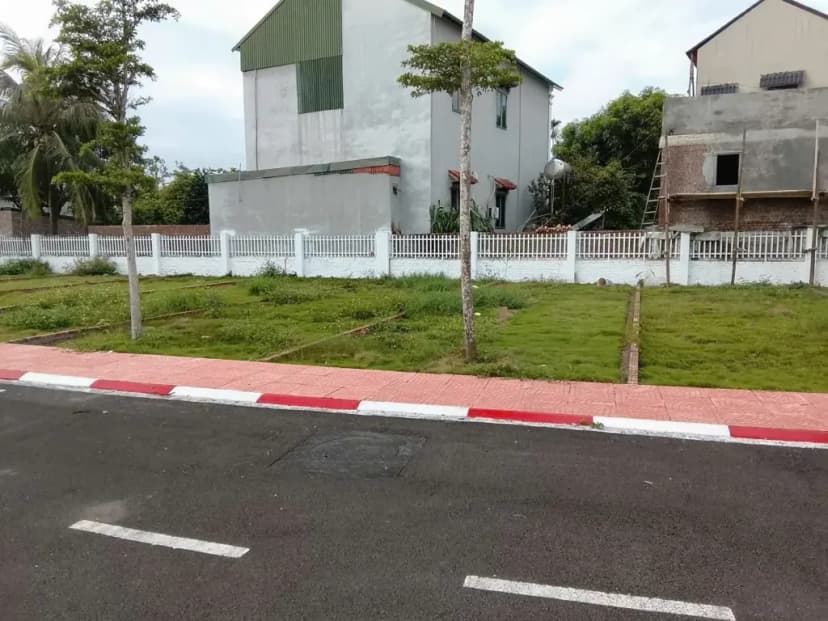 Cắt Lỗ Mảnh Đất 73,7m2 Giá 1,85 Tỷ Ở Hòa Lạc Do Không Gánh Nổi Lãi Ngân Hàng