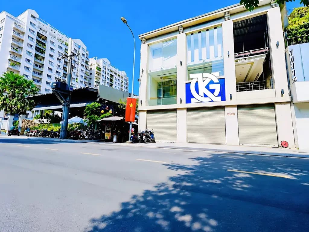 Main-❇️❇️ Cho Thuê Nhà GÓC 2MT: 223-225-227 Nguyễn Trãi - Quận 1 - 12x18m, 3 tầng-1