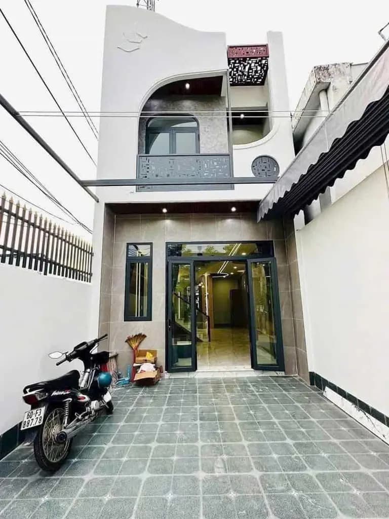 Main-Chính chủ cần bán gấp căn nhà lầu cuối đường Huỳnh Văn Nghệ nối dài DT768-1