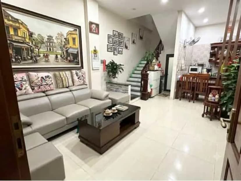 Chính chủ bán nhà ai có nhu cầu ko qua môi giới, ngay ngã tư Chu Huy Mân. Giảm 1 tỷ bán nhanh;