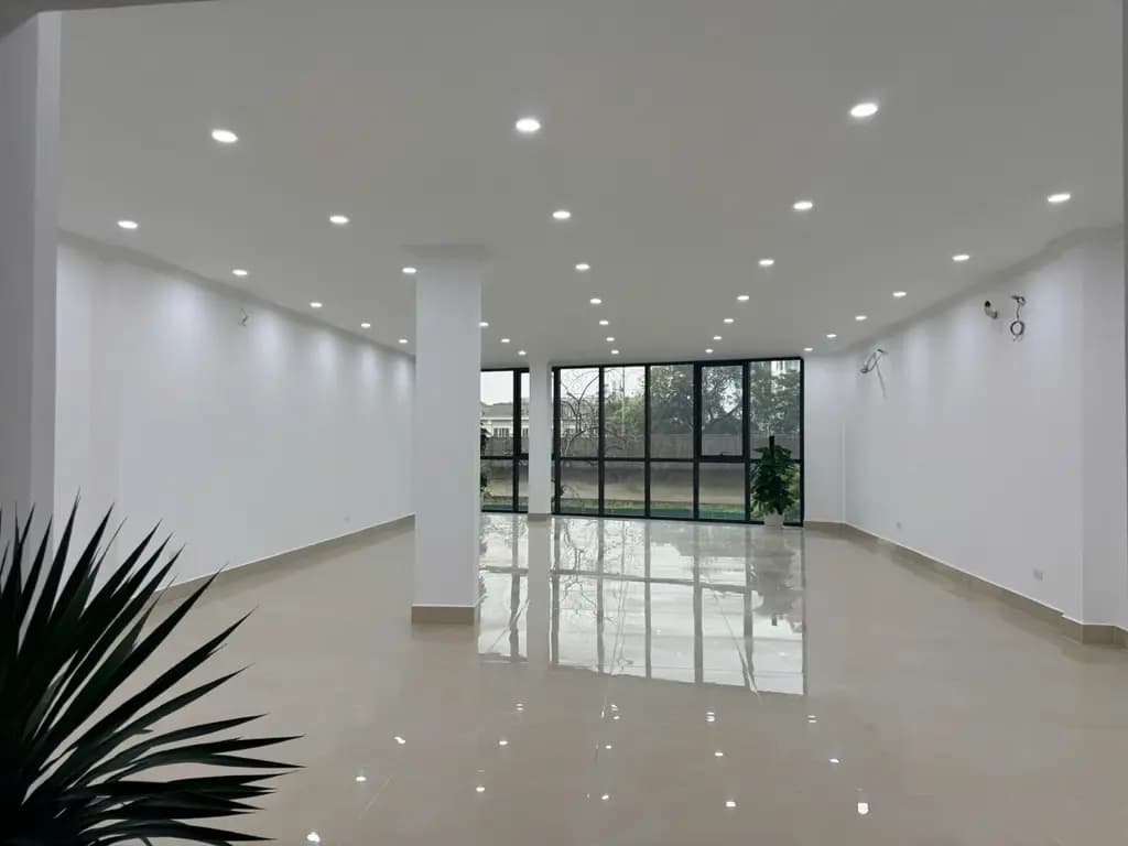 Main-Cho thuê tòa nhà 6 tầng, 120m²/sàn thang máy, 120tr, mặt phố Nguyễn Hữu Thọ, Hoàng Mai-1