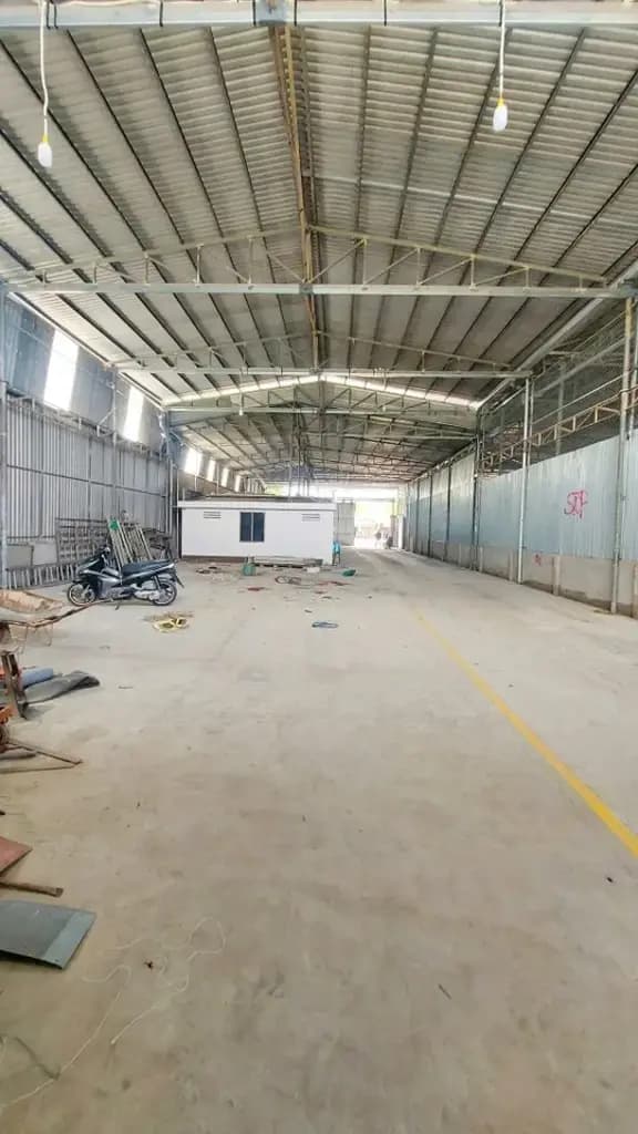 Cho thuê kho xưởng hơn 500m2 mặt tiền đường xe container tại Tp Bến Tre