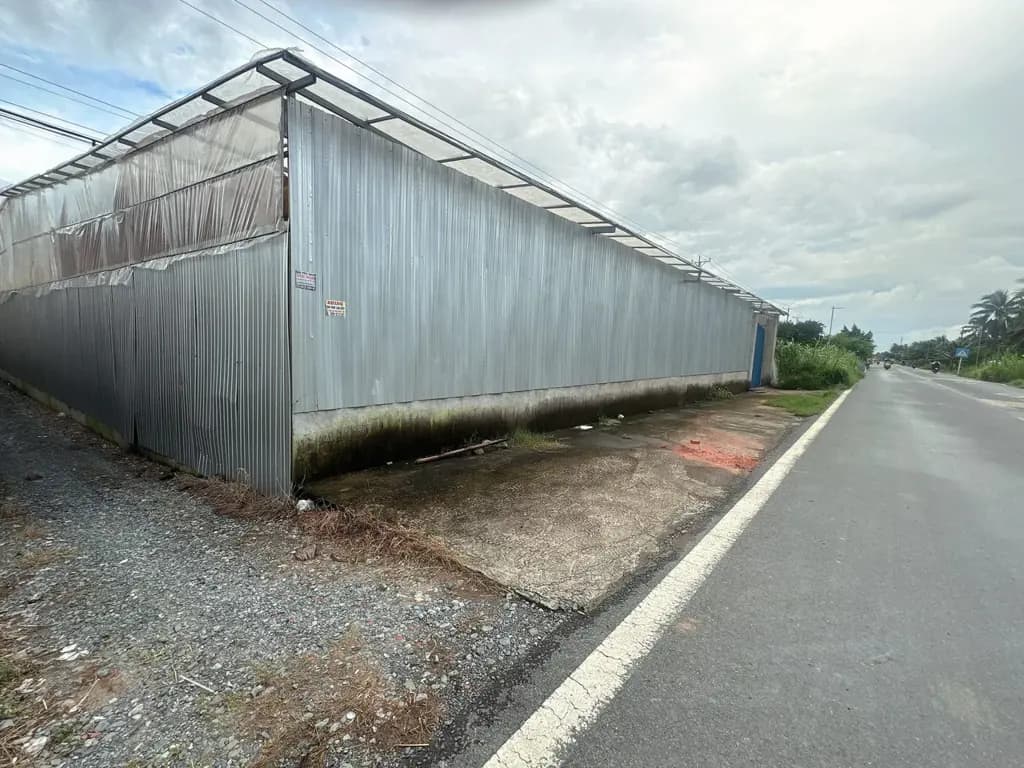 Main-Cho thuê Kho, nhà xưởng 2410m2 đường xe container giá 25 triệu tại Bến Tre-0