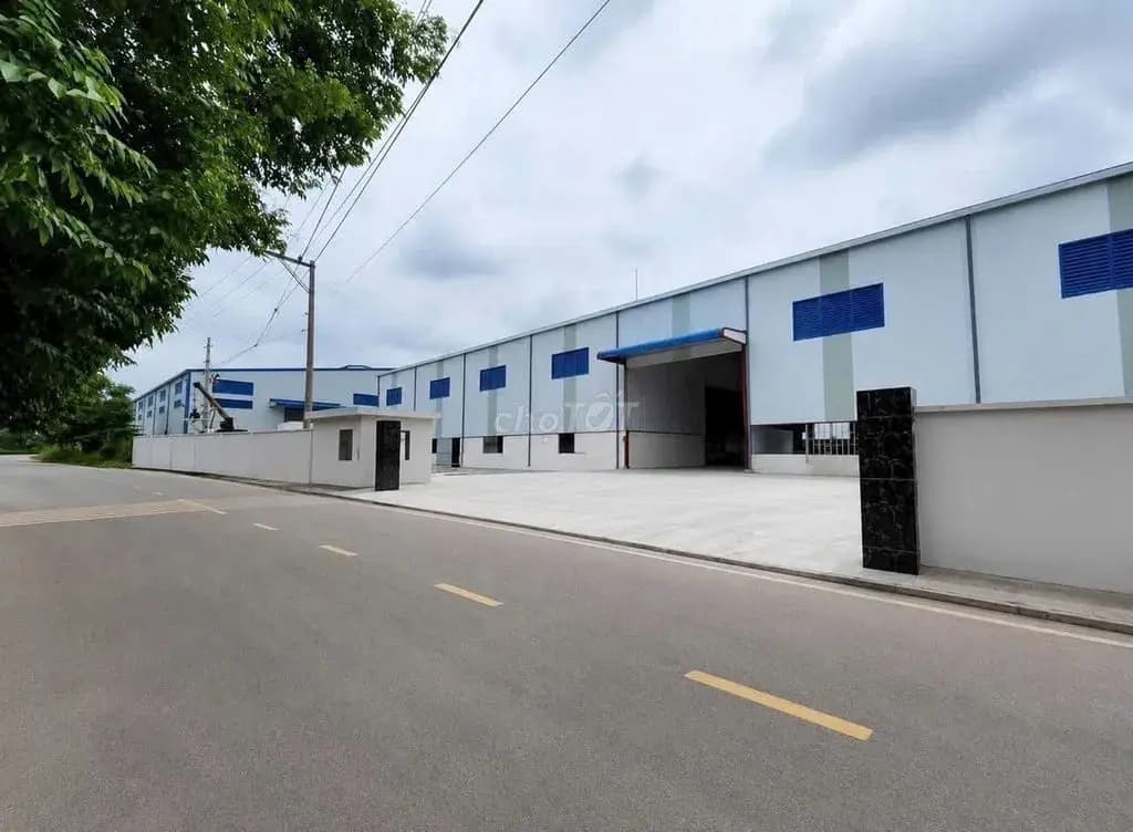Main-Cho Thuê 2100m2 Xưởng Tân Uyên , Gía 210 tr ,PCCC tự động ,G.tờ đầy đủ-2
