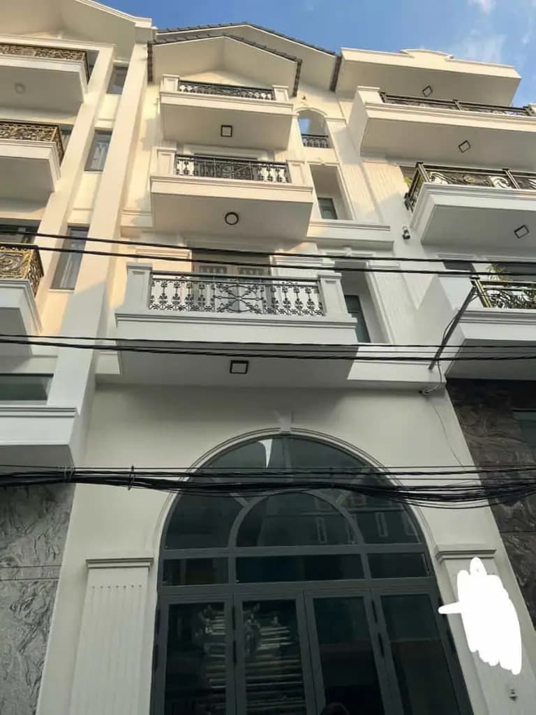 CHÍNH CHỦ BÁN GẤP CĂN NHÀ HẺM XE TẢI THÔNG, GIÁ TỐT