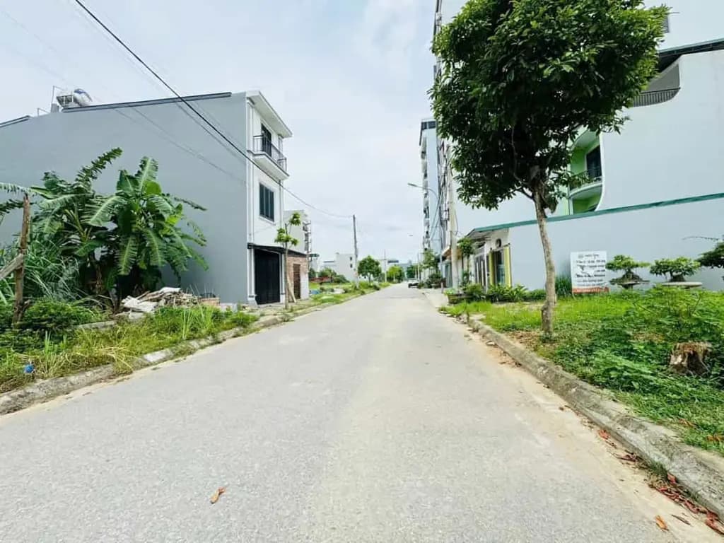 Main-Anh em cần nhờ bán giúp lô đất Hoà Lạc 103.8m2 Vai Réo Đường Ô Tô Giá Chỉ Từ 3.5 TỶ-2