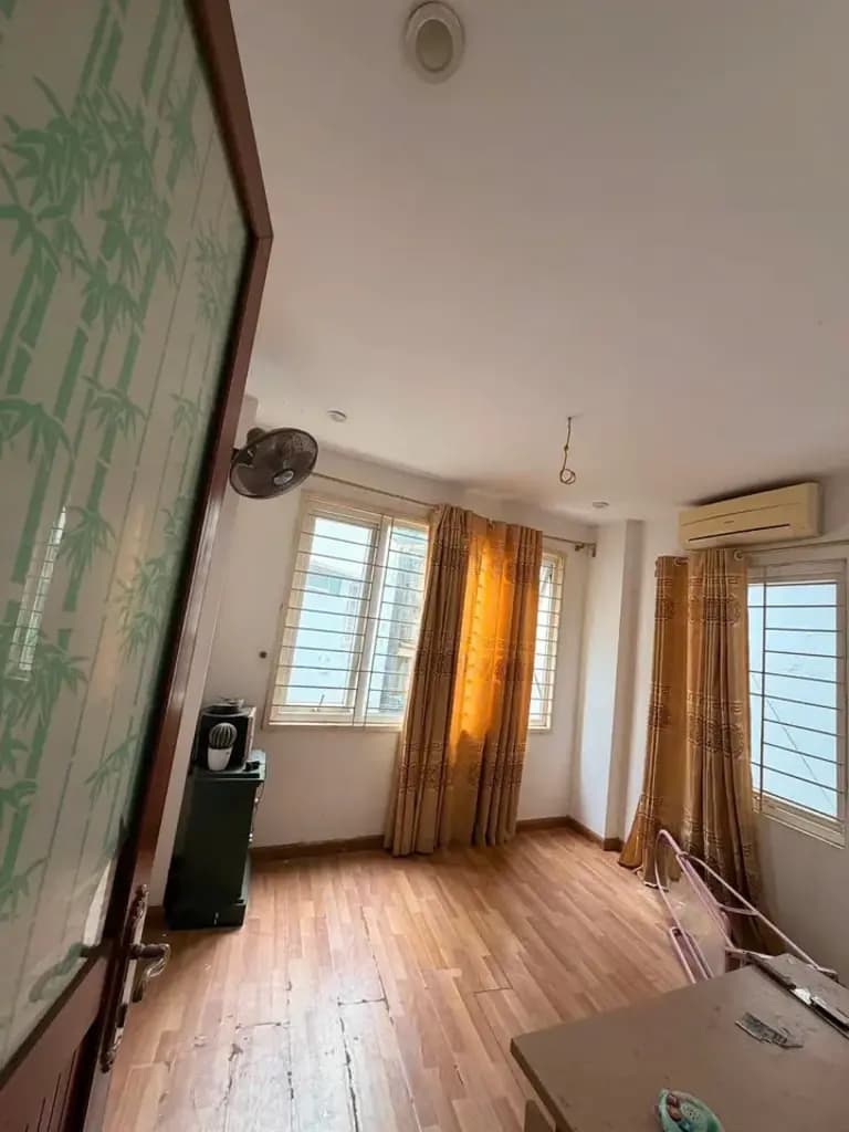 Main-Cho thuê nhà nguyên căn Lạc Long Quân 50m2 , 6 ngủ - 2 mặt ngõ ô tô-5