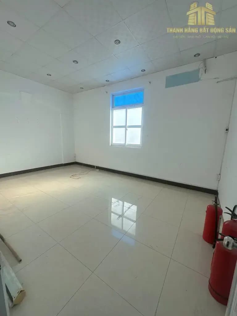 Main-Cho thuê nhà 1 trệt 3 lầu DTSD 800m2 tại TP Bến Tre.Gía 40 triệu-7